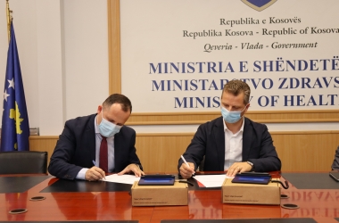 The Kosovo Banking Association donates 90 Electronic Signature Pads to the Ministry of Health