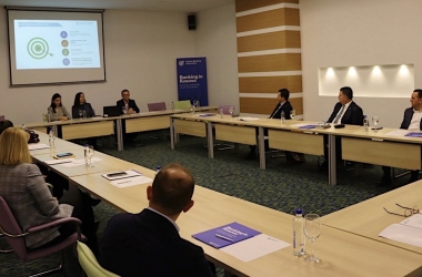 Bordi i Drejtorëvë të Shoqatës së Bankave pritën në takim Fondin Kosovar për Garanci Kreditore